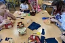 Саратовских девочек учат шитью на кукольных нарядах