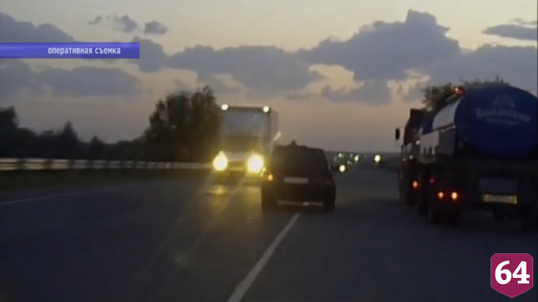 Пьяный водитель пытался уйти от погони полицейских в Саратове
