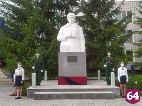 Шествие в Петровске возглавили военнослужащие 60-й Таманской ракетной дивизии