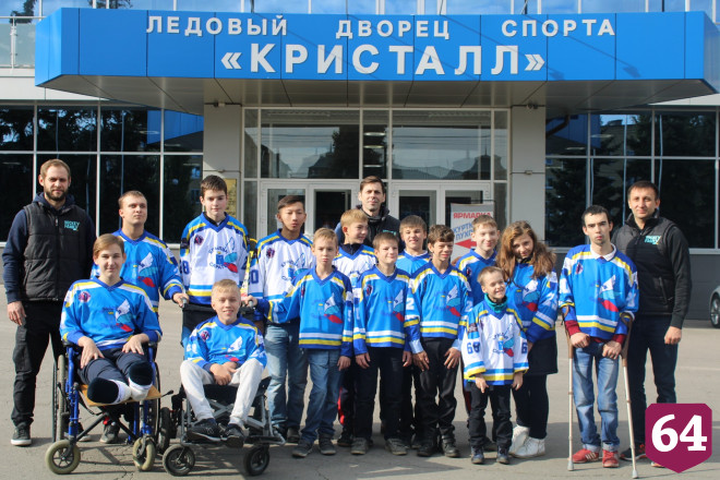 Саратовские следж-хоккеисты поборются за медали в Олимпийском парке Сочи