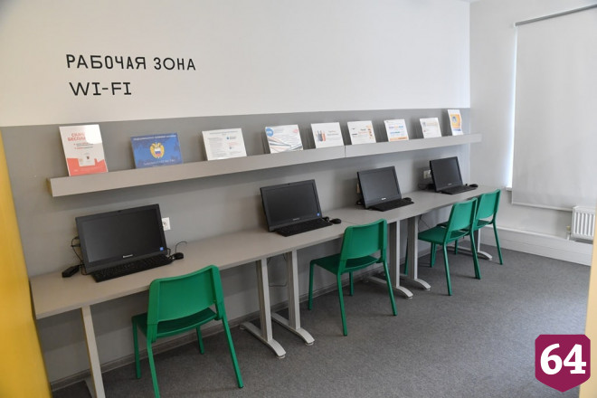 Саратовцы попросили губернатора помочь с ремонтом детсада и стадиона 