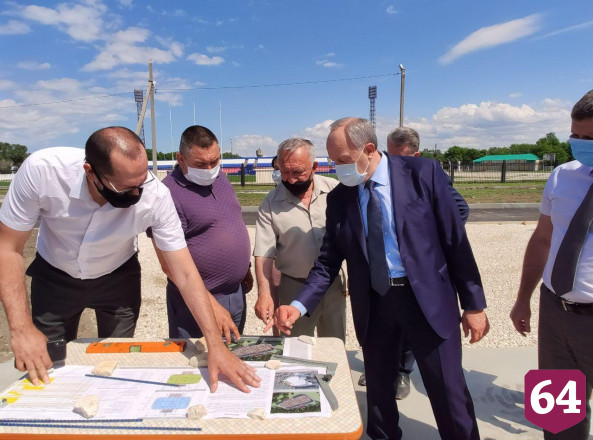 Стадион в Энгельсе оборудуют для легкоатлетов 
