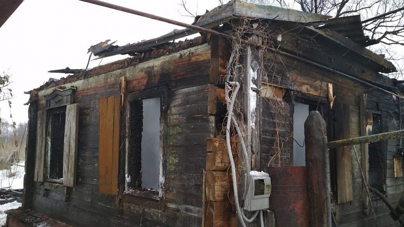 На пожаре под Саратовом погибла женщина