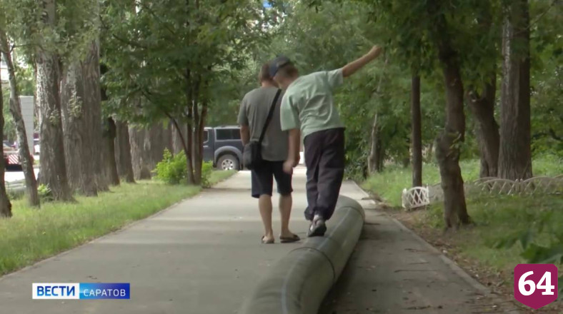В Саратове меняют проложенный полвека назад водопровод