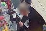Саратовец похитил из магазина пакет с 80 тысячами рублей и попался