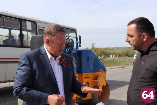 Дорогу под Саратовом начали ремонтировать после критики Володина