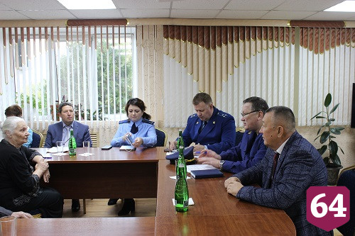 В Энгельсском доме-интернате прошла встреча с представителями прокуратуры
