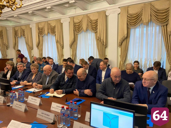 Главную елку Саратова торжественно откроют 21 декабря 