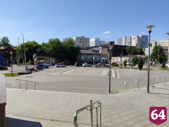 В Саратове не намерены включать фонтан у ТЮЗа до снятия ограничений