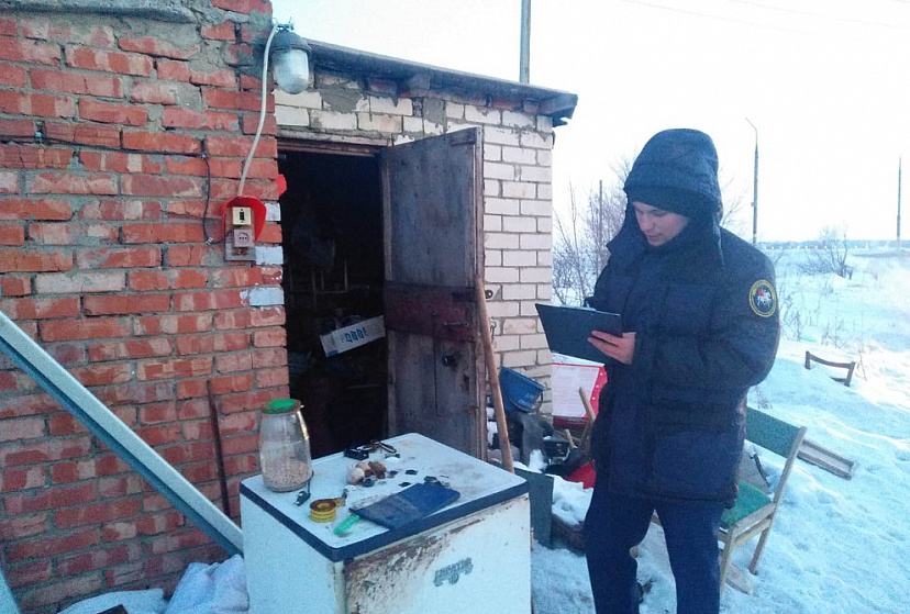 В сторожке гаражного кооператива сгорел неизвестный мужчина 