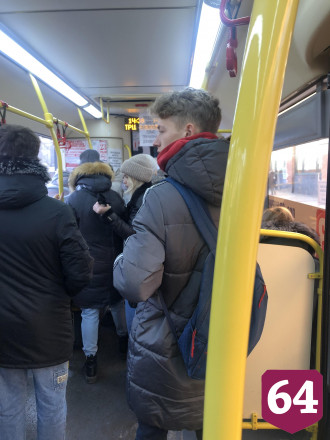 В Саратове молодежь попросили не тащить заразу в дома к старикам