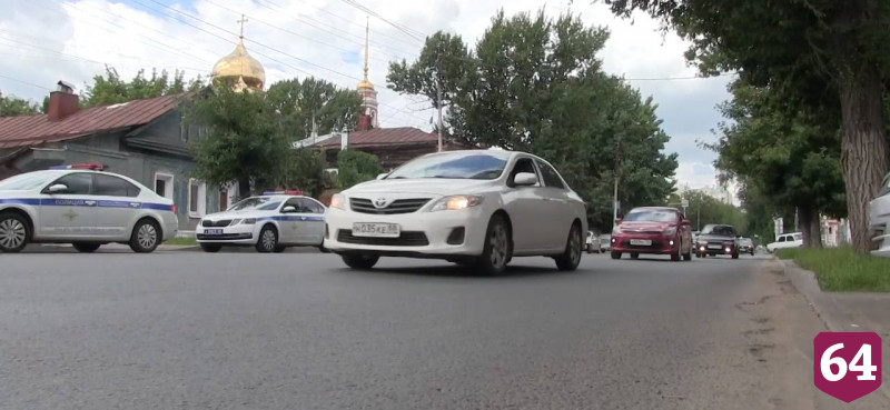 В Саратове за тонировку наказали 200 водителей