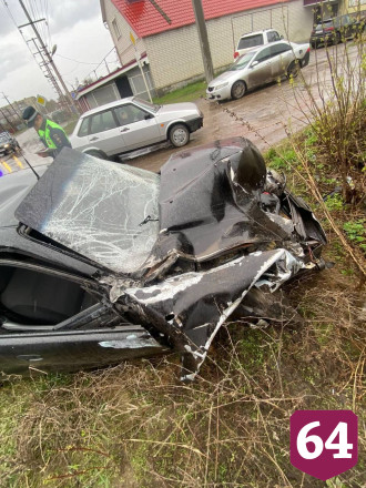 Три человека пострадали в ДТП с фургоном под Саратовом