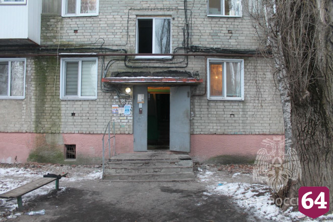 Под Саратовом из-за пьяного курильщика эвакуировали 15 жильцов дома