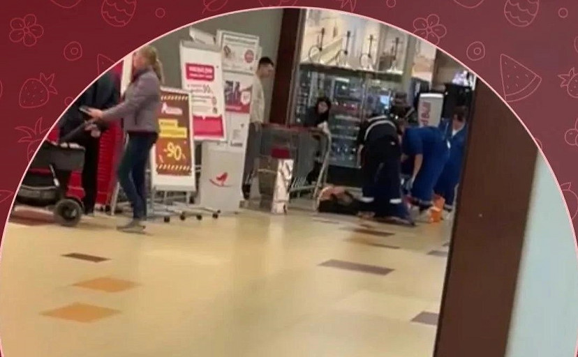В Саратове мужчину ранили ножом в торговом центре