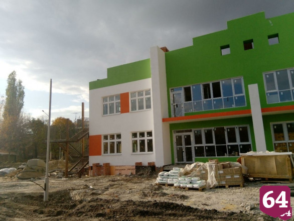В Саратове намерены через 2 недели достроить детский сад на 100 мест 