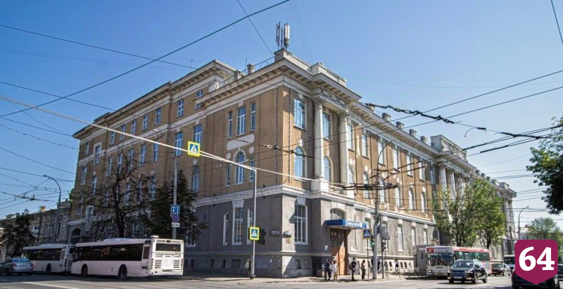 В Саратове продают часть здания Главпочтамта