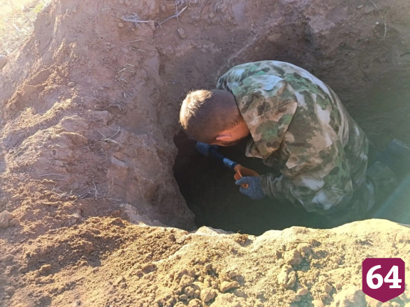 Саратовские поисковики показали детям находки с «Вахты памяти»