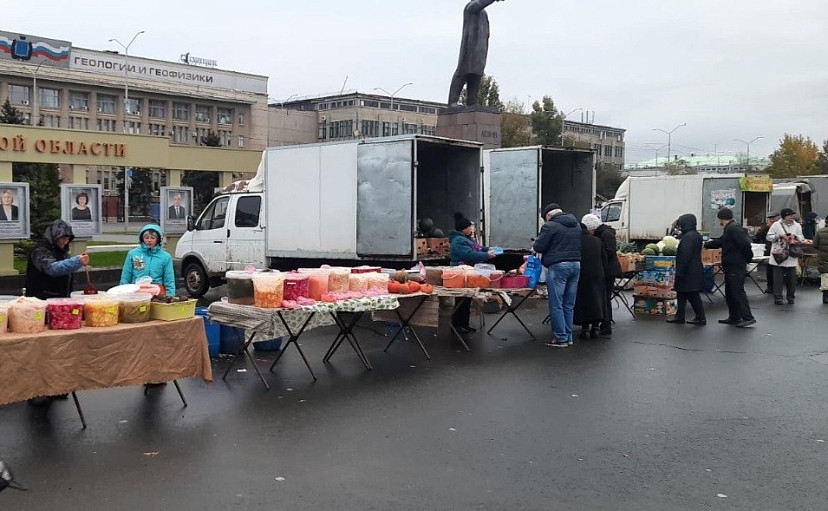 Жителей Саратова пригласили на ярмарку за мясом и овощами 