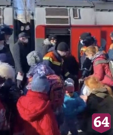 Из Донбасса в Саратов привезли новорожденного и 4-летних двойняшек